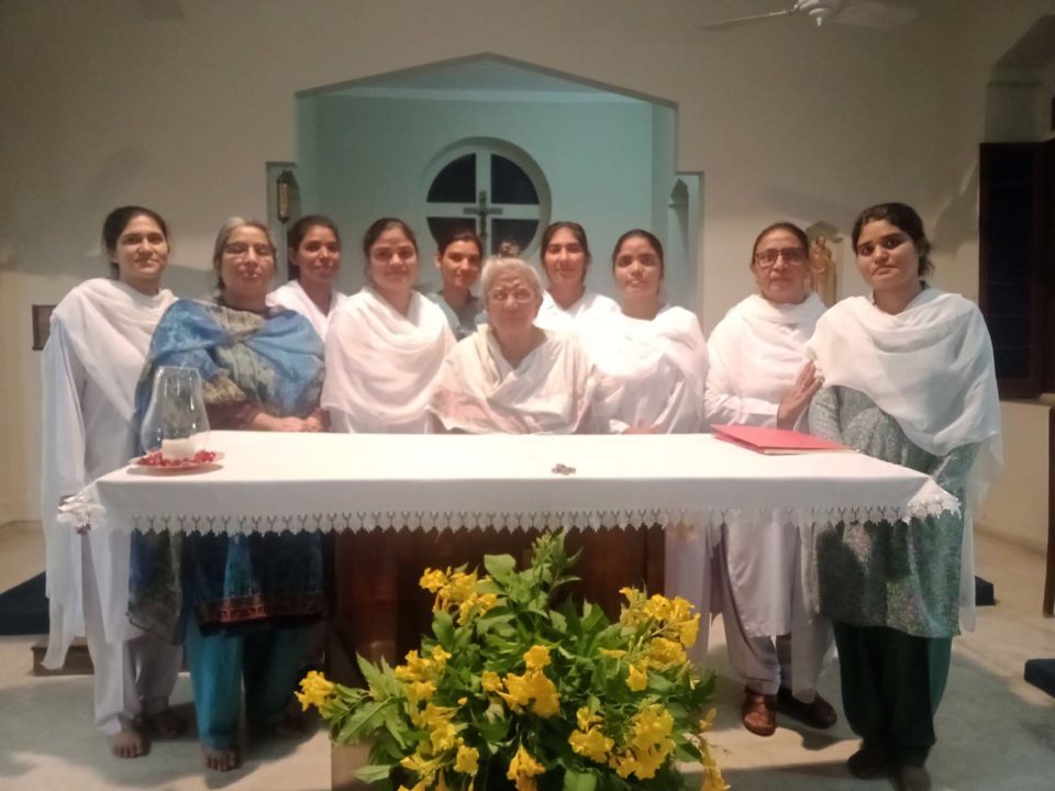 Featured Graphic Sisters renewing vows