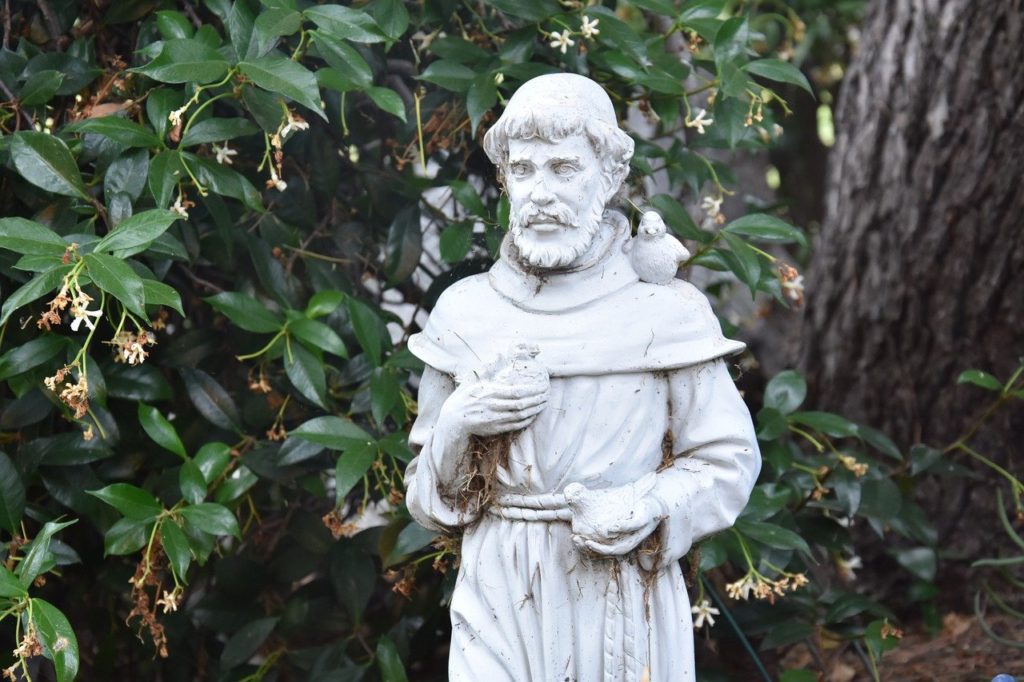 Garden statue of Saint Francis Assisi